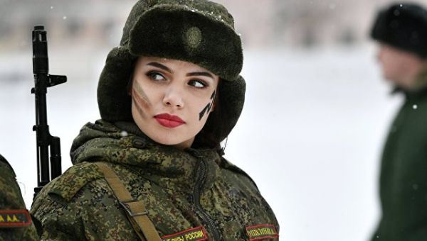 Шойгу: армию России нельзя представить без женщин