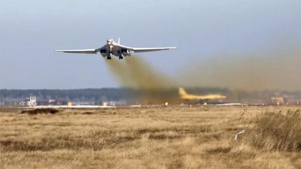 Британские истребители «перехватили» российские бомбардировщики Ту-160